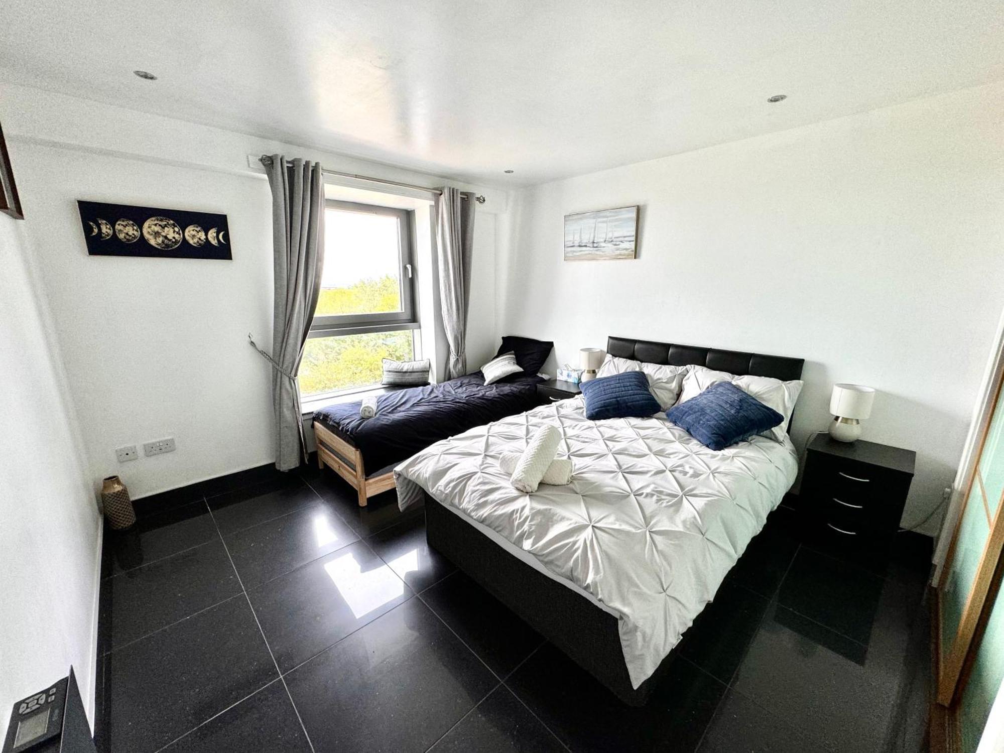 Ocean Park Apartments - Oceanfront - Free Parking And Fast Wifi Единбург Екстериор снимка