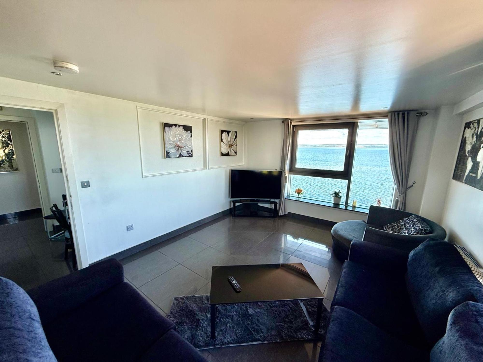 Ocean Park Apartments - Oceanfront - Free Parking And Fast Wifi Единбург Екстериор снимка